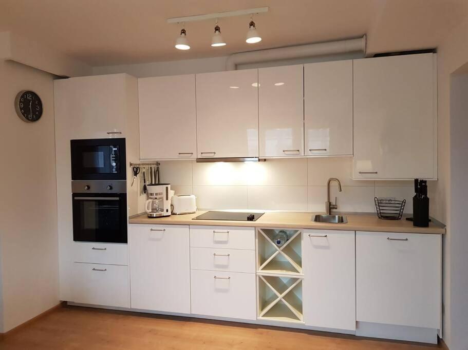 Living City, Apartament Cu Doua Dormitoare Sibiu Buitenkant foto